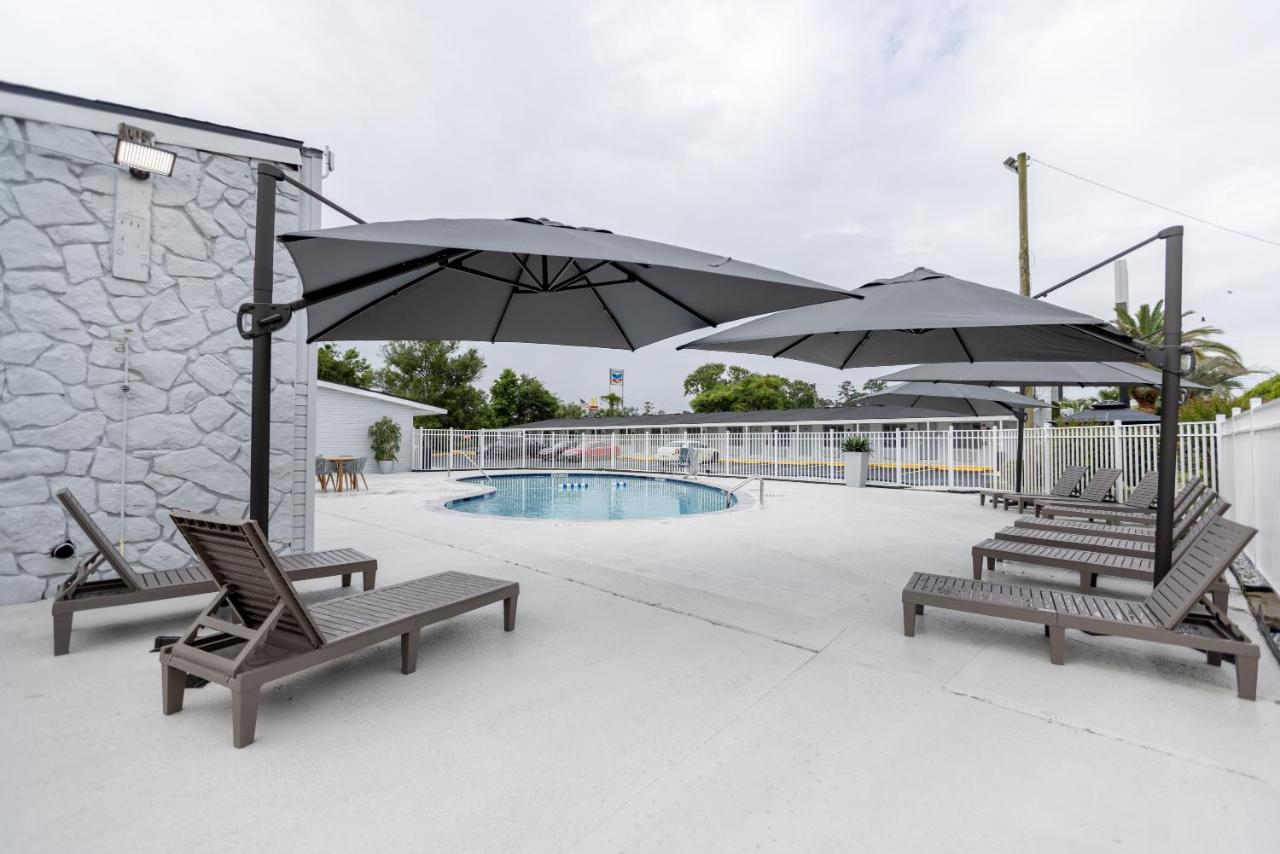 Golden Isles Inn & Suites Brunswick Exteriér fotografie