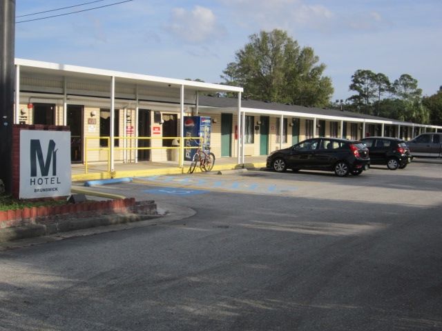 Golden Isles Inn & Suites Brunswick Exteriér fotografie