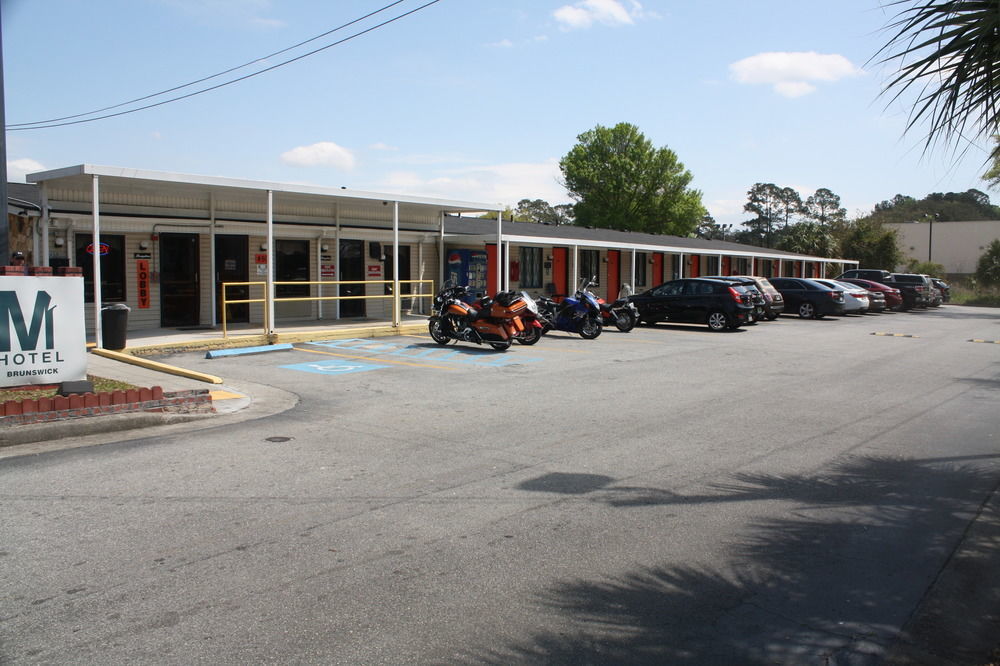 Golden Isles Inn & Suites Brunswick Exteriér fotografie