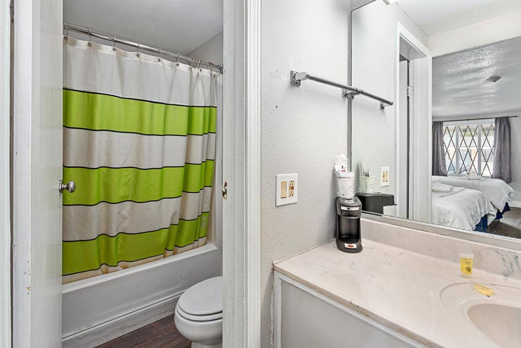 Golden Isles Inn & Suites Brunswick Exteriér fotografie